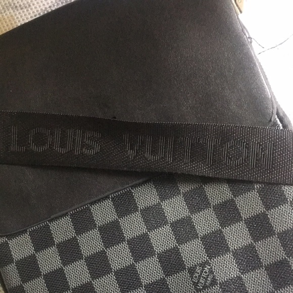 Louis Vuitton black and gray messager bag - Picture 3 of 4